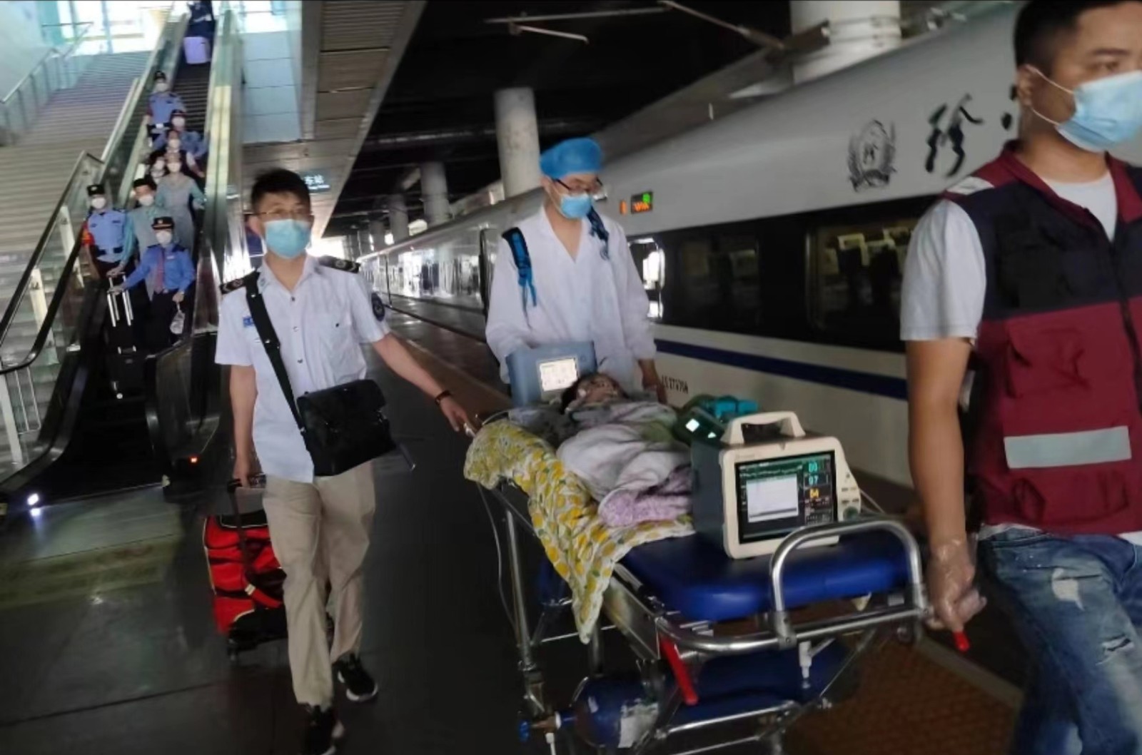 泉州高铁转运公司